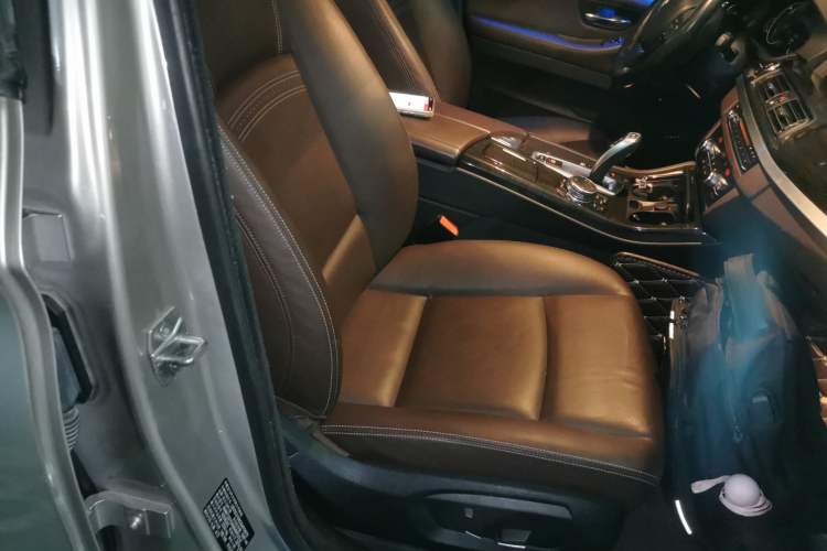 Used BMW 5 Series 2014 525Li Luxury Design Package
