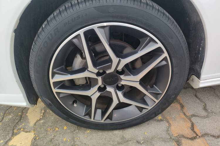 Used Dongfeng Aeolus Yixuan 2021 230T Automatic Chasing Shadow Edition