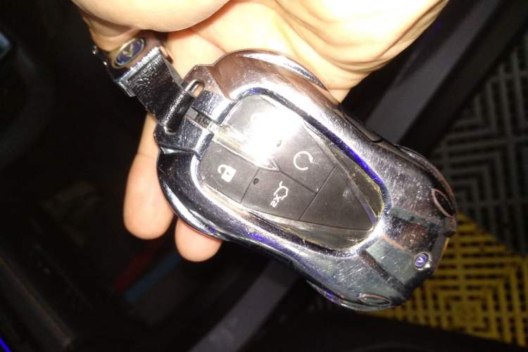 Used Changan UNI-V 2022 1.5T Prestige Version