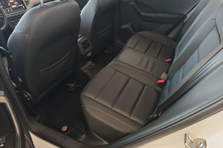 Used Volkswagen T-ROC 2020 280TSI DSG Two-Wheel Drive Comfort Version