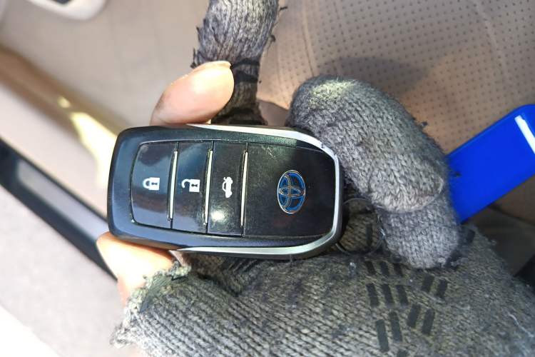 Used Toyota Camry 2012 2.5G Luxury Edition
