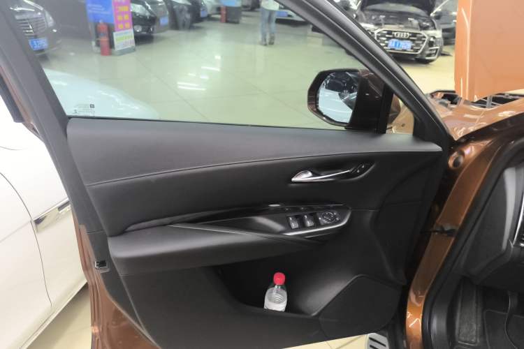 Used Cadillac XT4 2018 28T Two-Wheel Drive Tech Version
