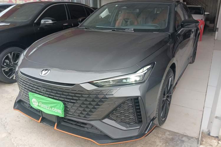 Used Changan UNI-V 2023 2.0T Leading-Speed Edition
