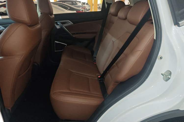 Used Geely Auto Emgrand X7 Sport 2021 Million Edition 1.8TD DCT Two-Wheel Drive Luxury Model
