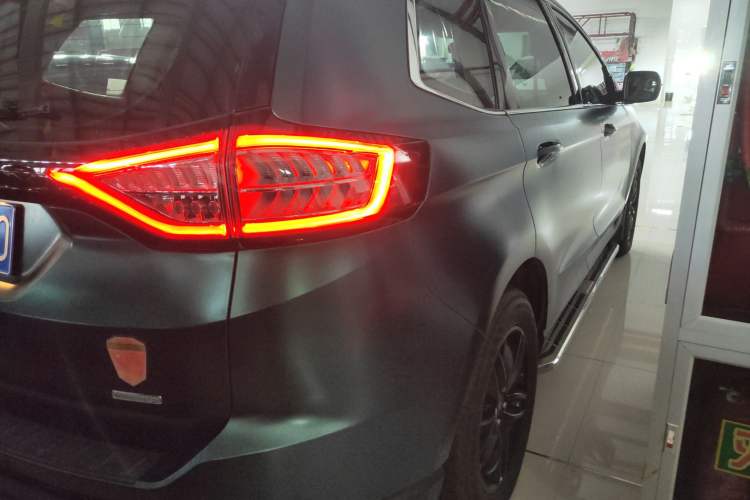 Used Ford Edge 2018 Facelifted EcoBoost 245 Two-Wheel-Drive Platinum Edition 5 Seats China V Emission Standard
