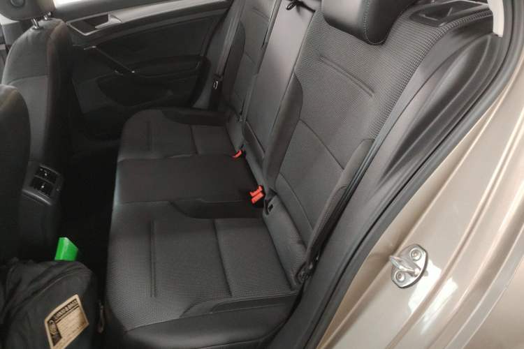 Used Volkswagen Golf 2018 230TSI Automatic Comfort Model
