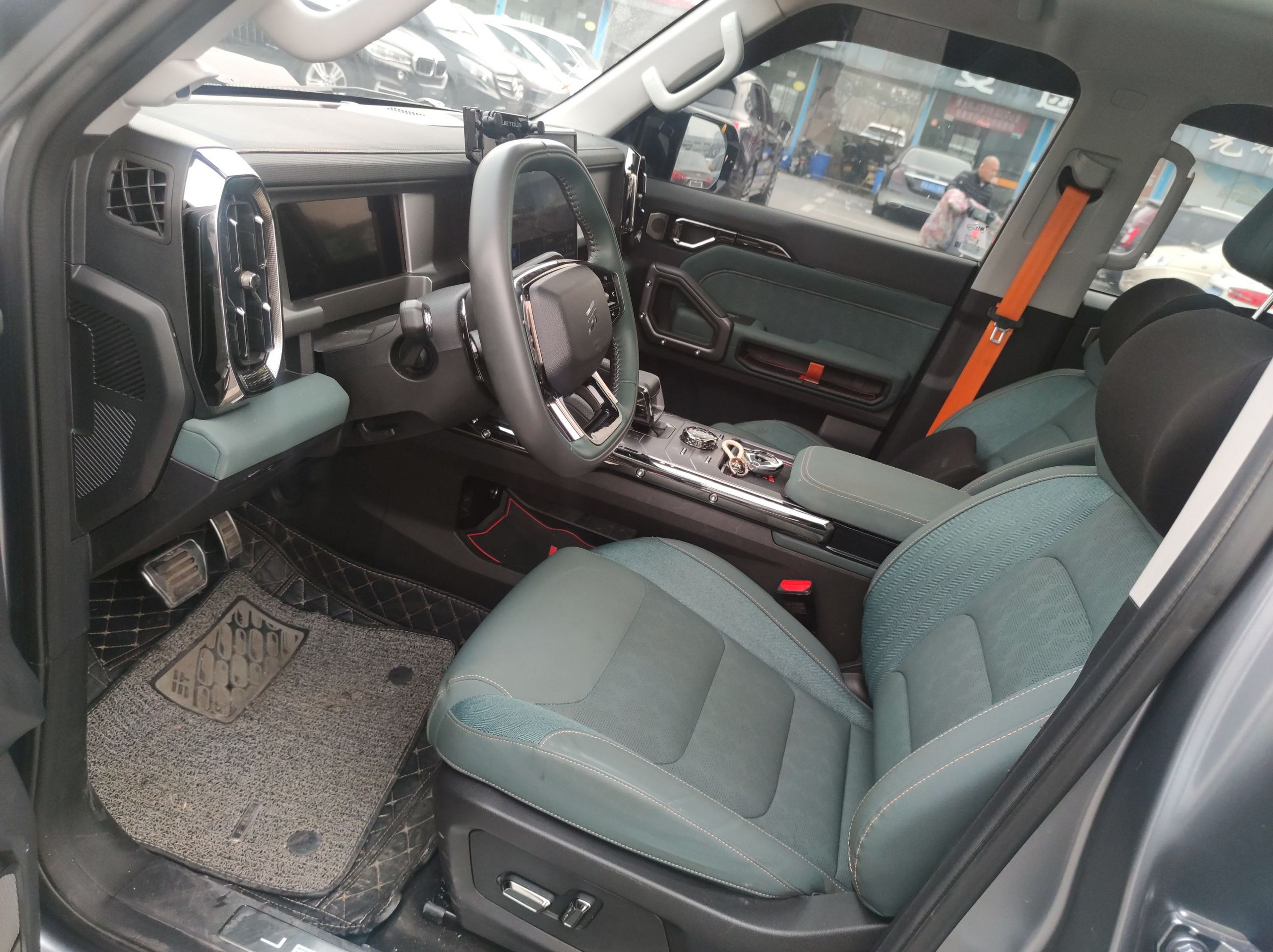 Переднее сиденье в автомобиле