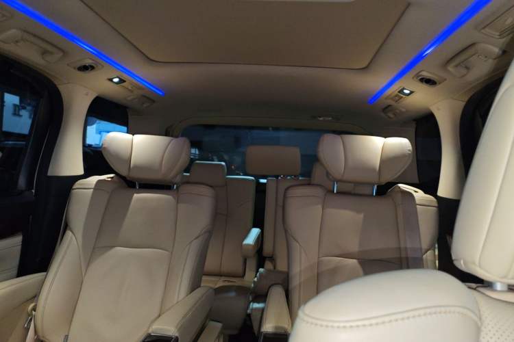 Used Toyota Alphard 2021 Dual-Engine 2.5L Luxury Edition
