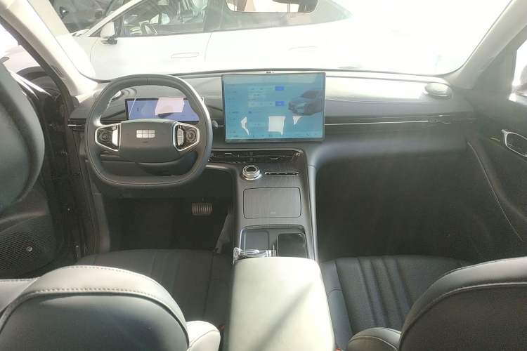 Used  E5 2024 440km Exploration Version
