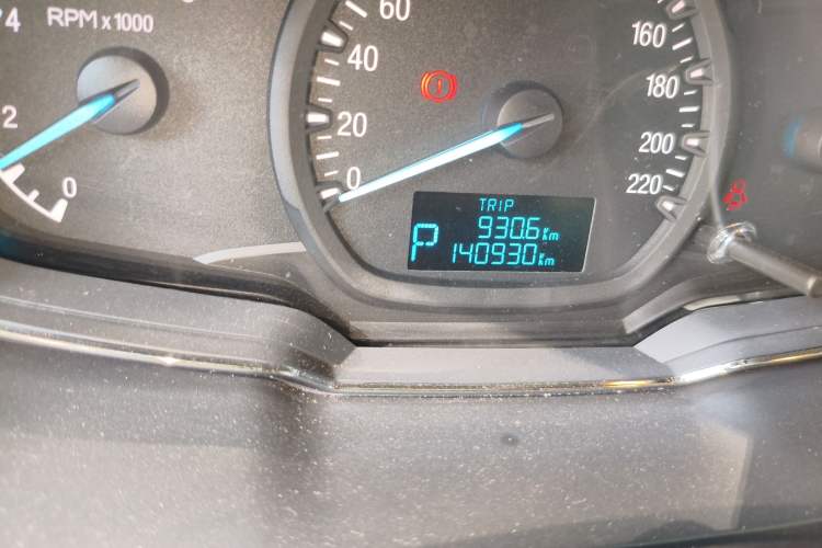 Used Ford Escort 2015 1.5L Automatic Fashion Model
