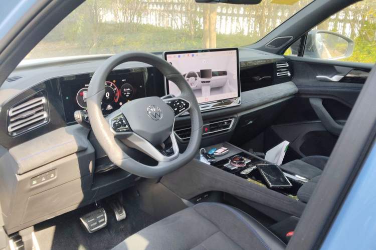 Used Volkswagen Tiguan L 2024 PRO 380TSI Four-Wheel Drive R-Line Prestige Edition