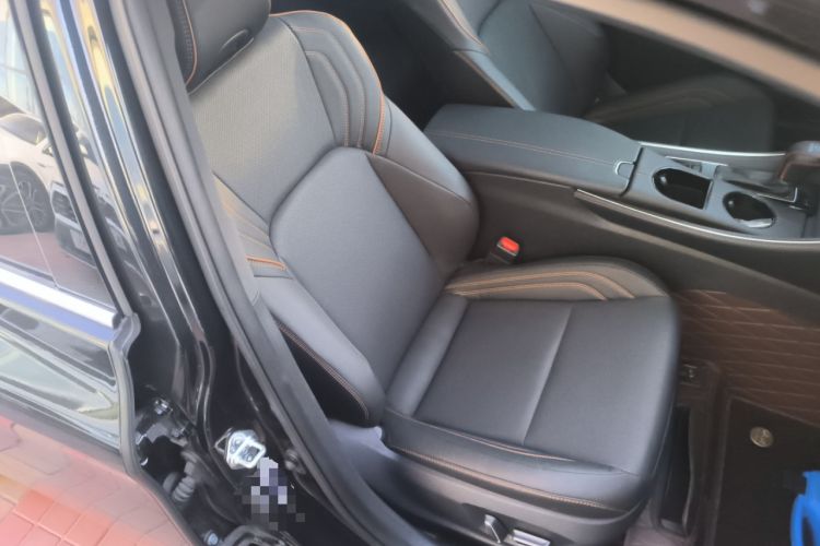 Used Toyota Avalon 2024 Dual-Motor 2.0L Luxury Edition