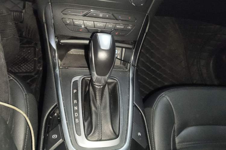 Used Ford Edge 2018 EcoBoost 245 Two-Wheel-Drive Titanium 7-Seater China V Standard