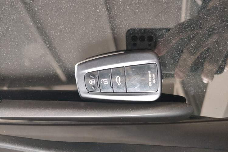 Used Toyota Avalon 2019 2.0L Ambition Edition China VI
