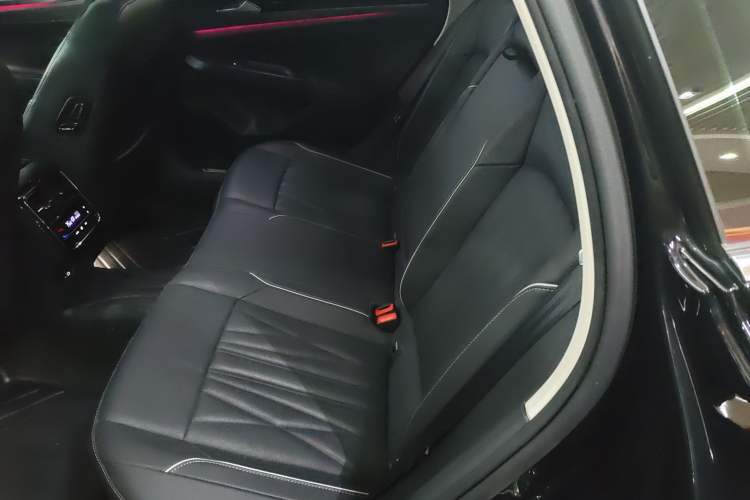 Used Volkswagen Passat 2023 Restyled 330TSI Starry Luxury Edition
