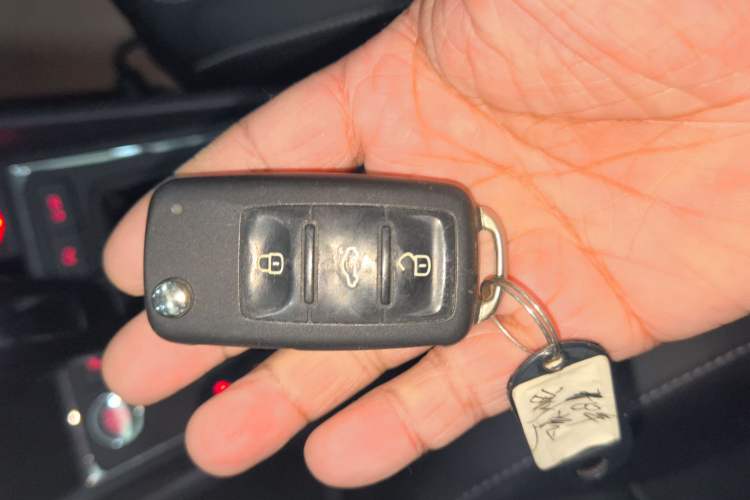 Used Volkswagen Lavida 2017 1.6L Automatic Comfort Edition
