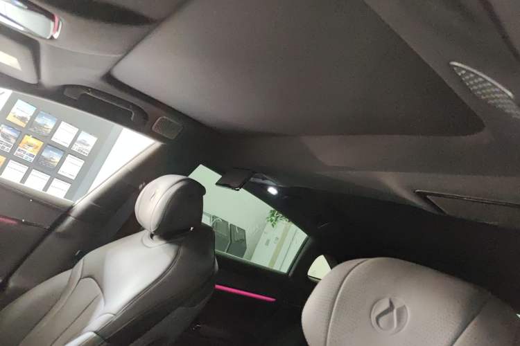 Used Denza Z9 2024 1100 km Four-Wheel Drive Max Version