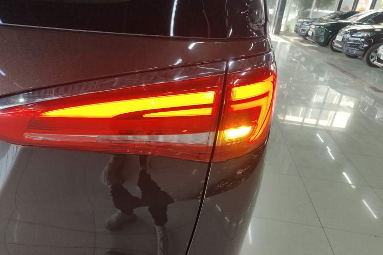 Used Buick GL8 2018 ES 28T Comfort Model China VI Standard
