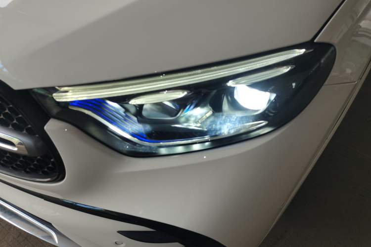 Used Mercedes-Benz GLC 2023 Facelifted GLC 300 L 4MATIC Luxury Version 5 Seats
