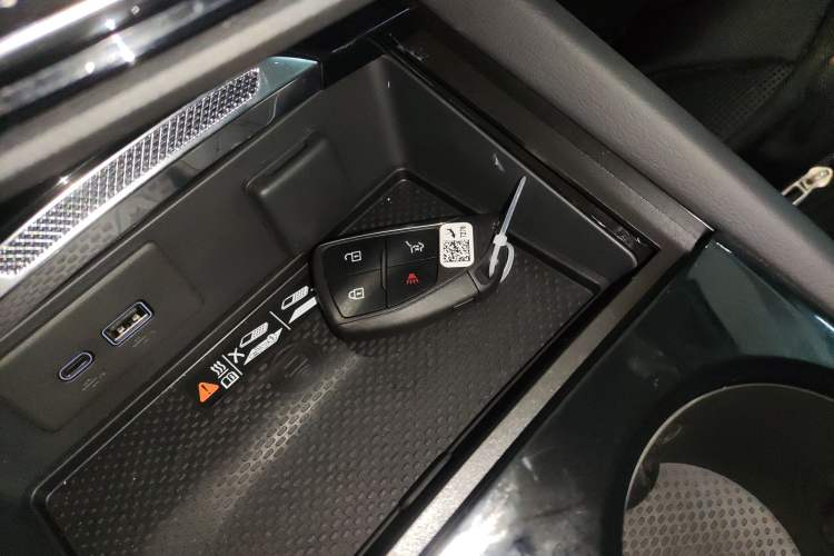 Used Buick Envision 2025 25T Entry-Grade Platinum Edition
