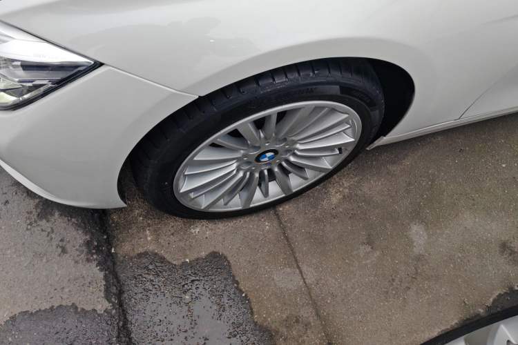 TDK.VehicleDetails.img