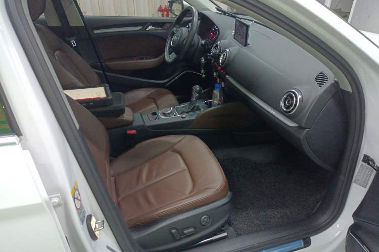 Used Audi A3 2015 Limousine 35 TFSI Millionth Anniversary Enjoyment Model