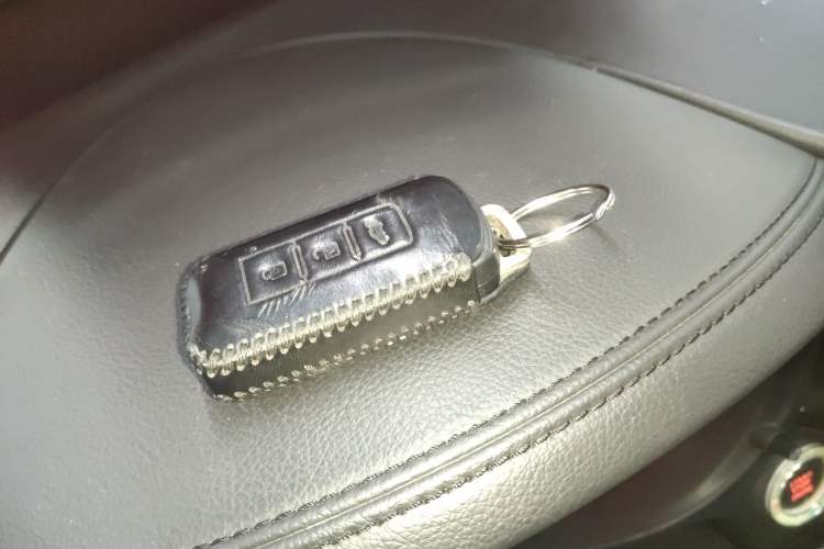 Used Mitsubishi Outlander 2016 2.4L 4x4 Luxury Edition 7-Seater