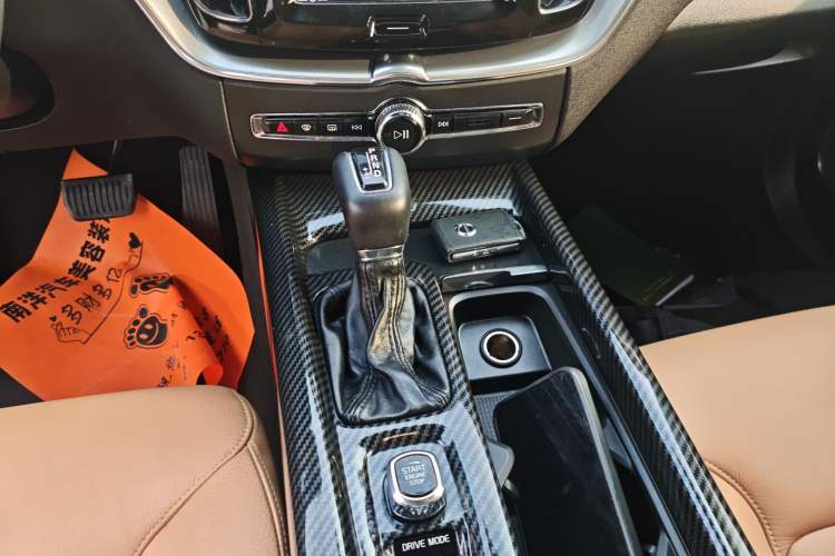 Used Volvo XC60 2018 T5 4x4 Zhiyi Edition
