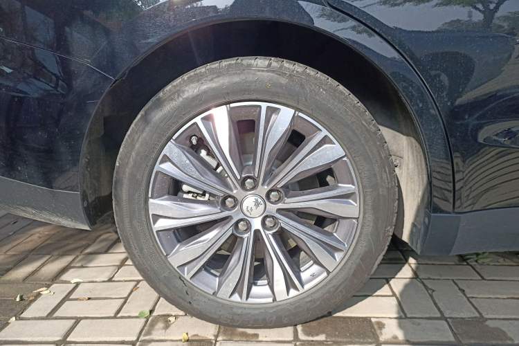 Used Hongqi E-QM5 2022 431 km Charge & Enjoy Edition
