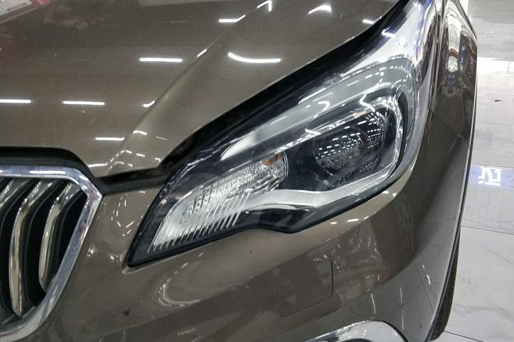 Used Buick Envision 2017 28T Four-Wheel Drive Elite Model
