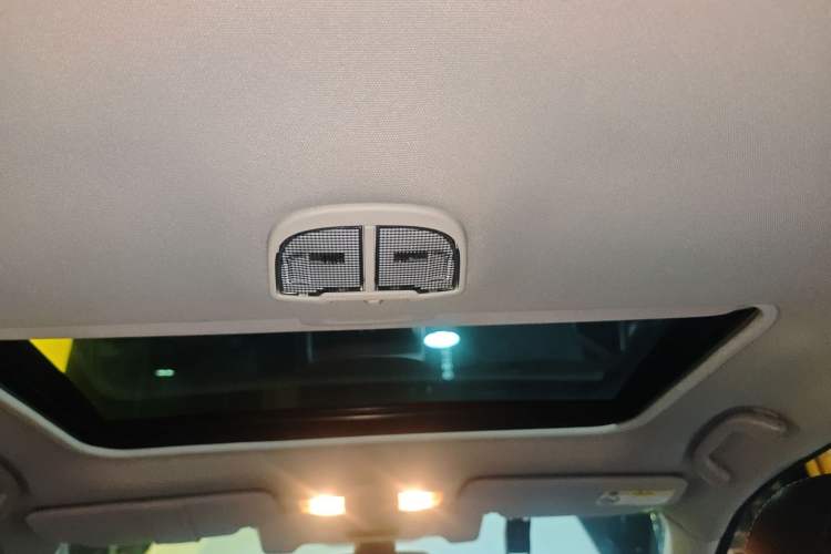 Used Subaru Outback 2017 2.5i Luxury Navigation Edition with EyeSight
