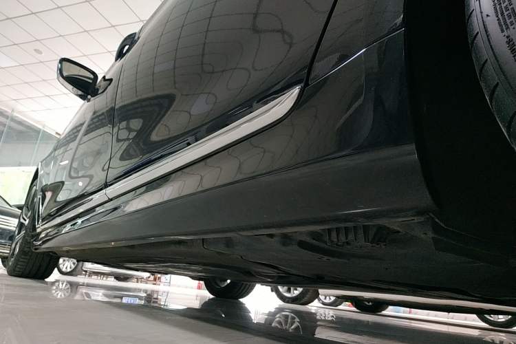 Used BMW 7 Series 2018 740Li M Sport Package Leading Model
