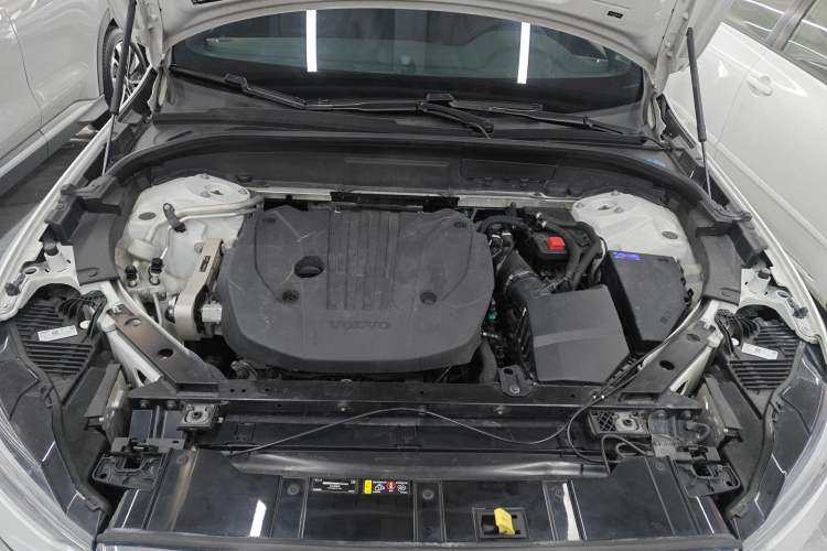 Used Volvo XC60 2023 B5 4x4 Smart Luxury Edition