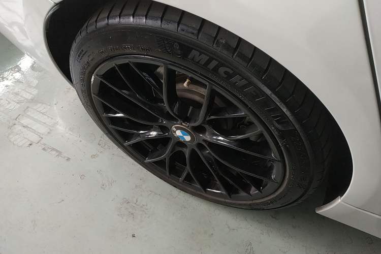 Used BMW 3 Series 2017 318Li Fashion Model
