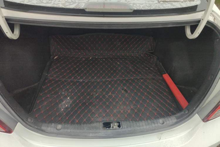 Used Hyundai Verna 2016 1.4L Manual Smart GLS Trim
