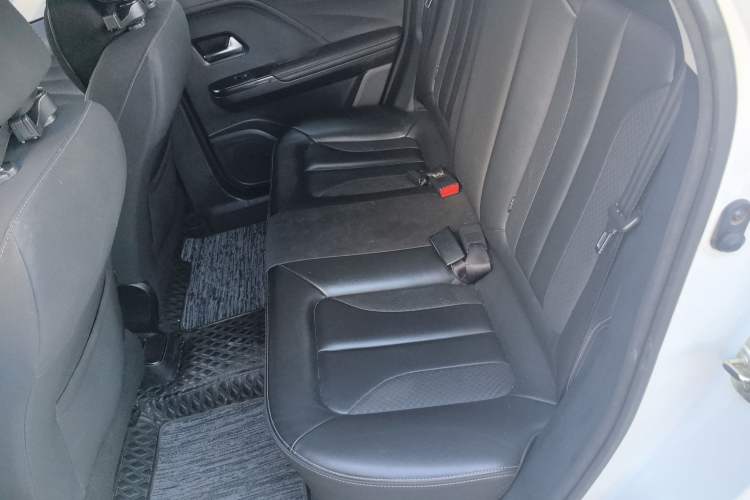 Used ORA iQ 2018 Smart Connectivity Model