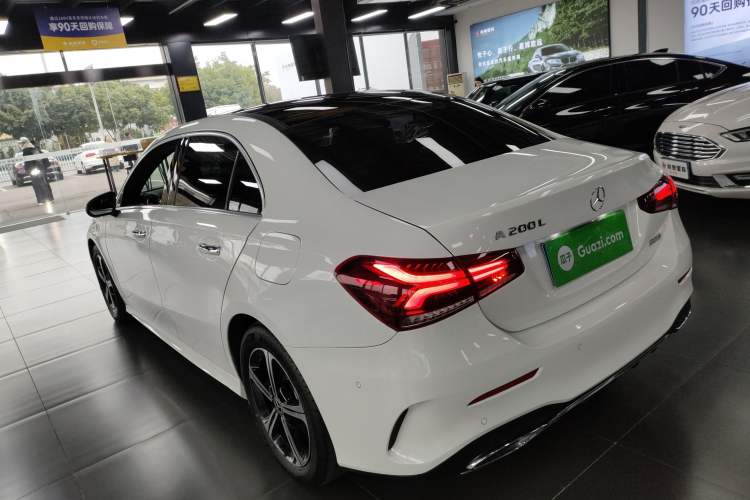 Used Mercedes-Benz A-Class 2022 Revised Version A 200 L Sport Sedan Fashionable Style