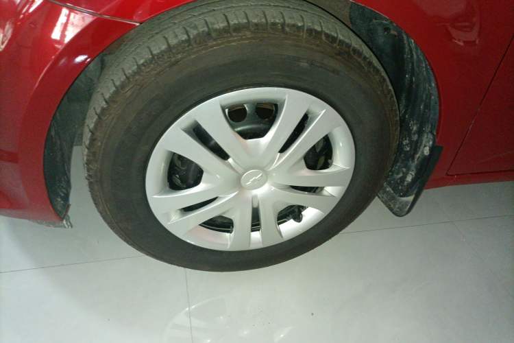 Used Chevrolet Aveo Sonic 2014 Sedan 1.4SL AT Stylish Sunroof Edition