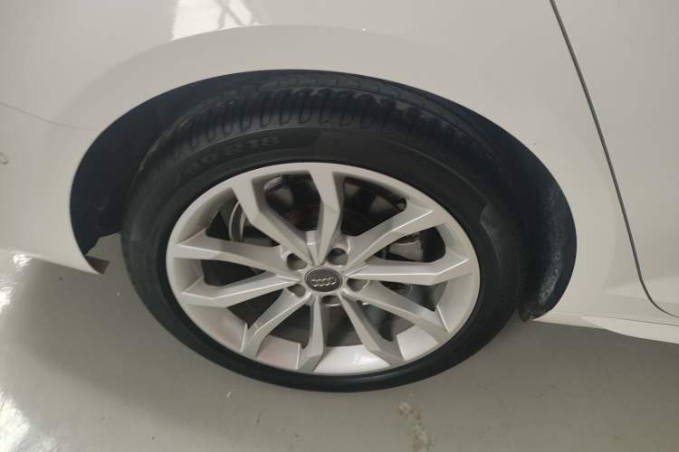 Used Audi A4L 2019 40 TFSI Fashion Version China V