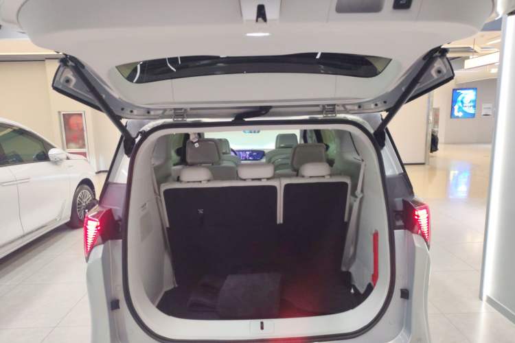 Used Buick GL8 New Energy 2024 Lu Zun Luxury Edition 7-Seater
