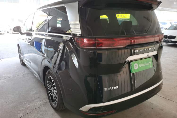 Used Denza D9 2022 DM-i 970 Four-Wheel Drive Prestige Model