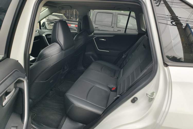 Used Toyota Wildlander 2023 2.0L CVT Four-Wheel Drive Luxury PLUS Edition
