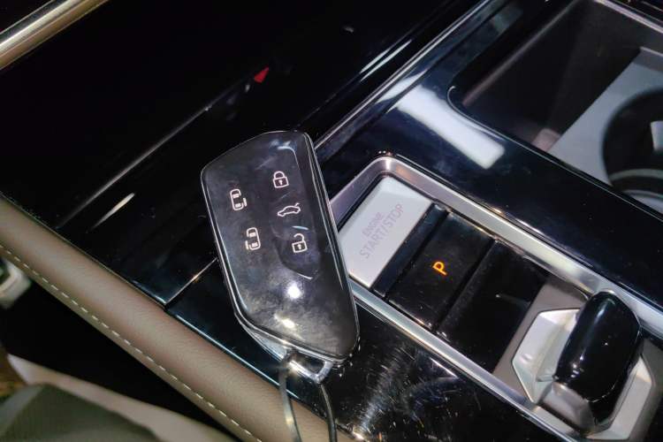 Used Volkswagen Viloran 2023 380TSI Prestige Edition
