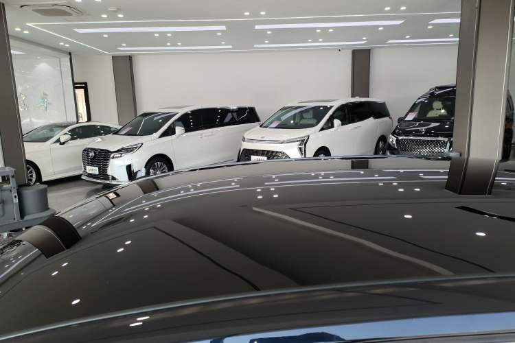 Used BMW 5 Series 2025 530Li Luxury Edition M Sport Package
