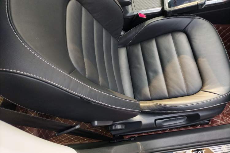 Used Volkswagen Passat 2017 330TSI DSG Luxury Edition
