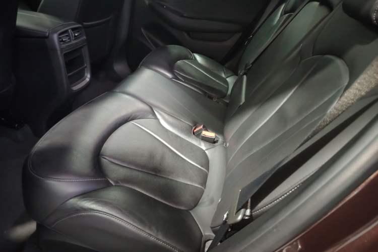 Used Buick Envision 2019 20T Two-Wheel Drive Elite Version China VI Standard
