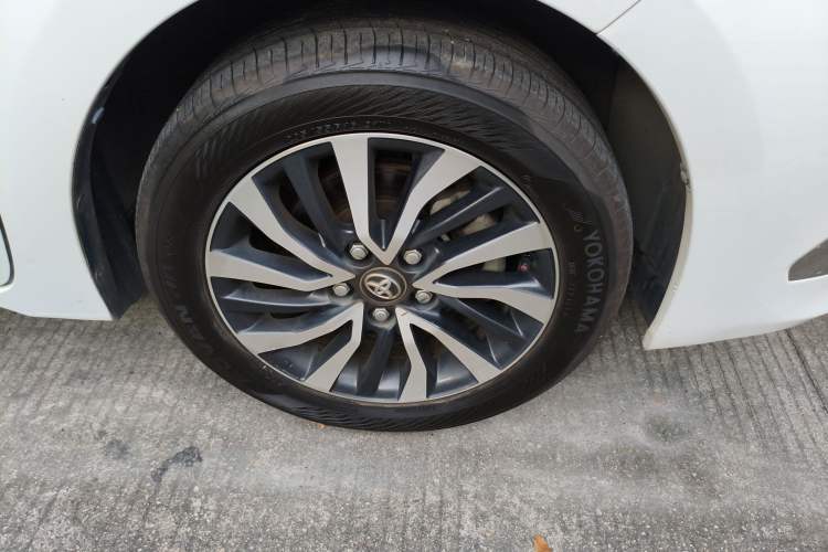 Used Toyota Corolla 2017 Revised Dual-Engine 1.8L E-CVT Elite Edition
