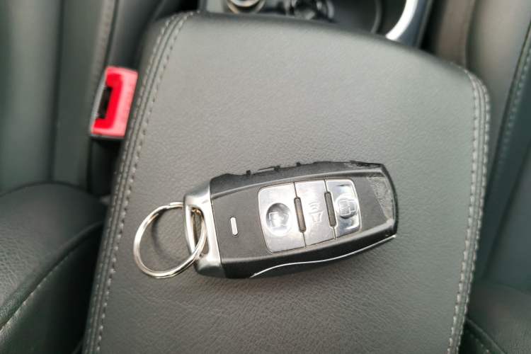 Used Haval H2 2018 Blue-Label 1.5T Dual-Clutch Two-Wheel-Drive Luxury Model