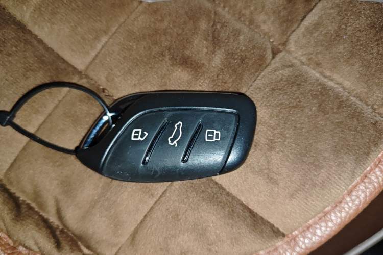 Used Roewe i5 2020 1.5L Manual 4G Connect Luxury Edition