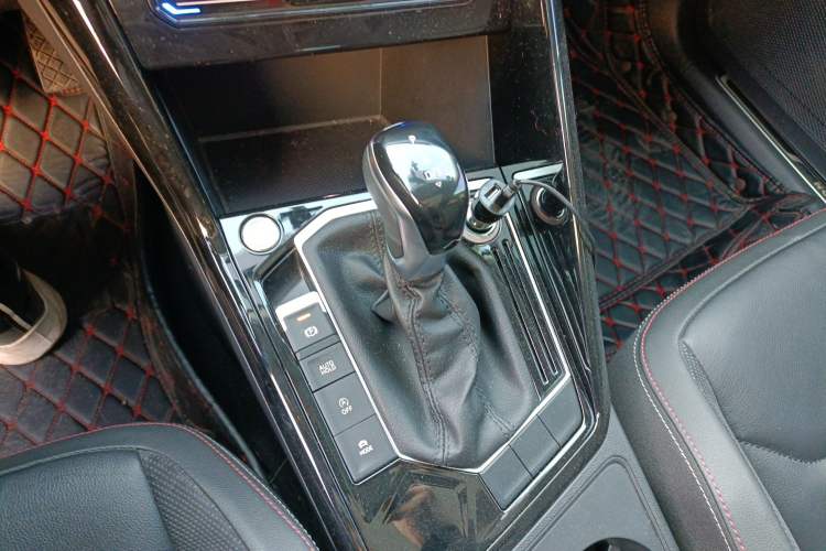 Used Volkswagen Tayron 2020 330TSI Two-Wheel Drive Luxury Smart Connectivity Version
